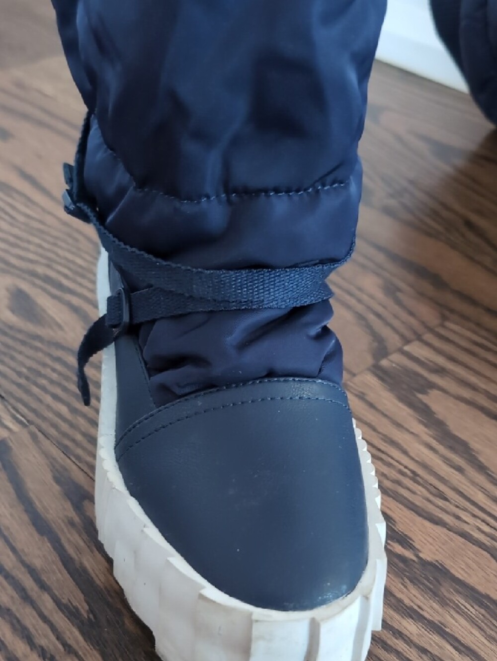 United Nude - Navy Quilted Snow Boots with White Lug Sole - Picture 3 of 7